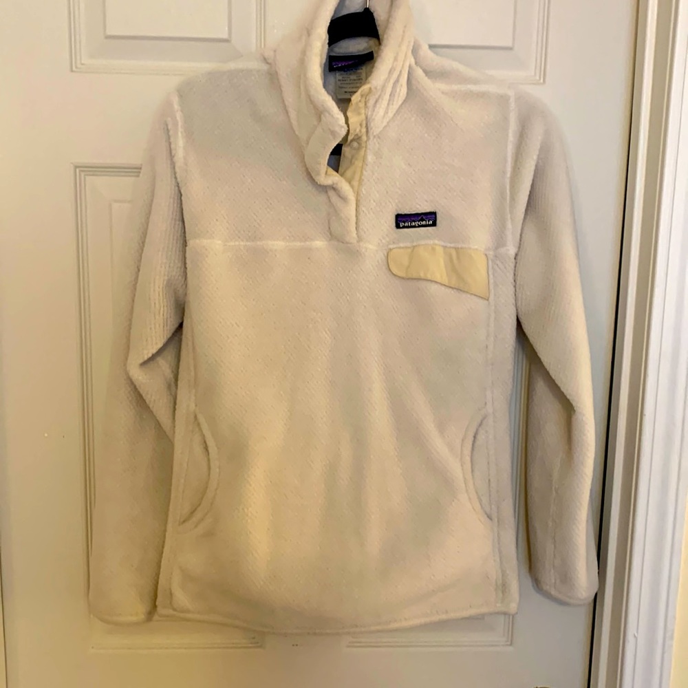 Patagonia sweater size L